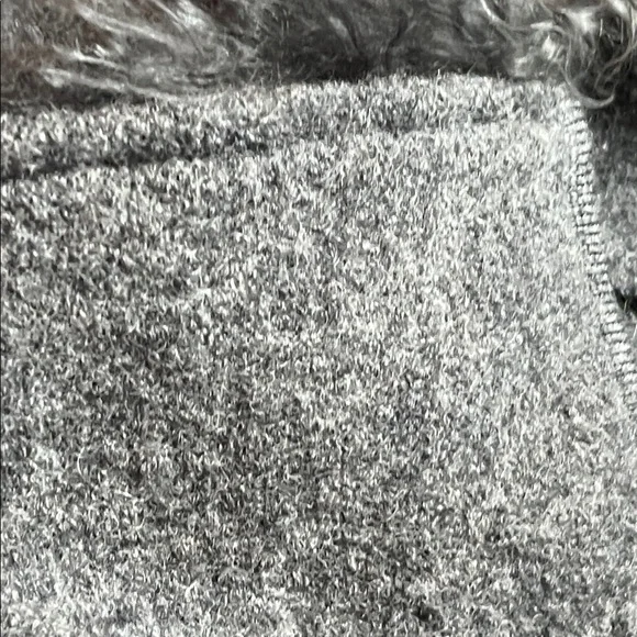 Chic Gray wool jacket with real lamb fur, medium size woman! So warm, chic - Picture 17 of 17